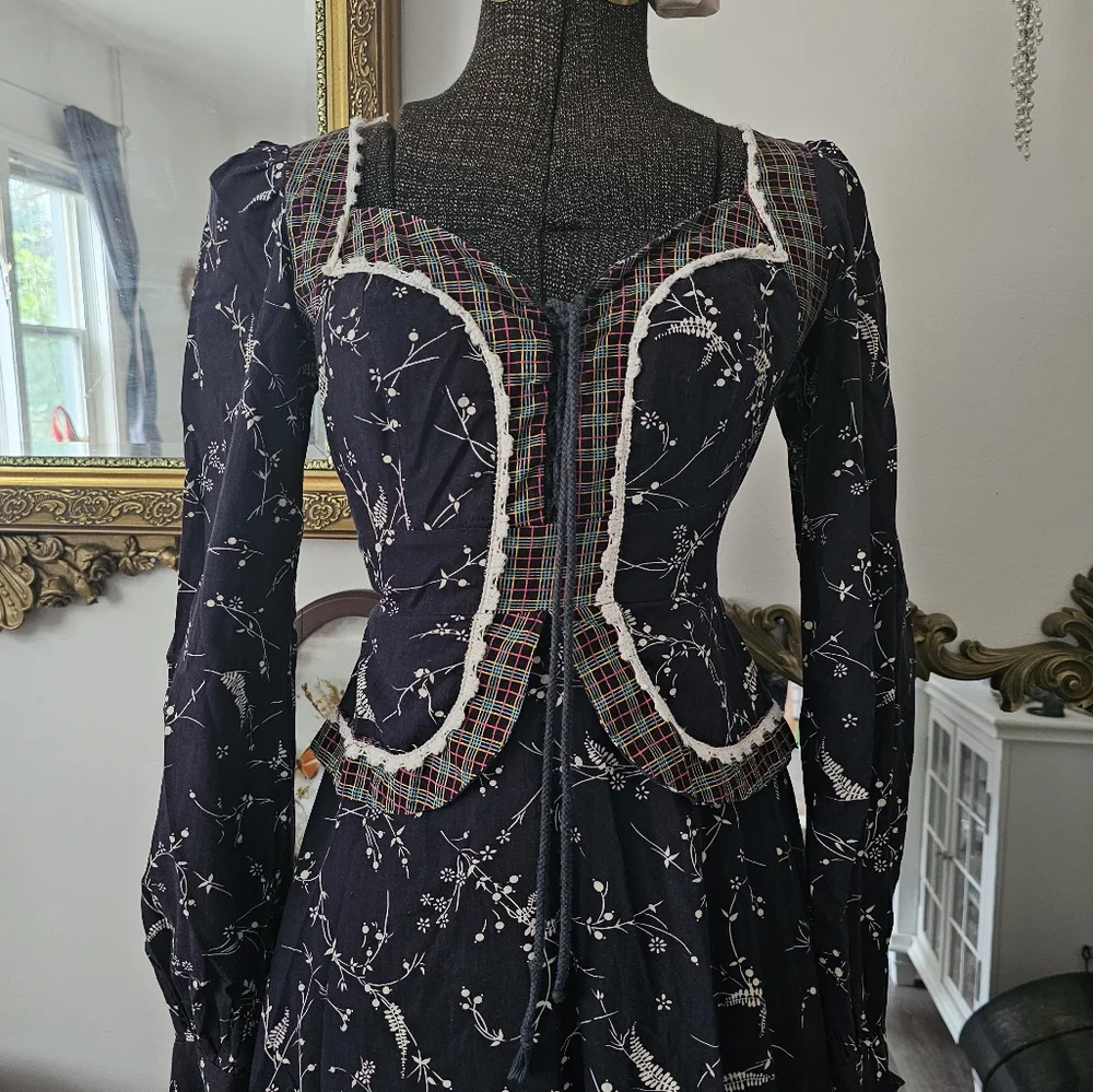 Gunne Sax Black and White Long Sleeve Dress - Picture 3 of 4